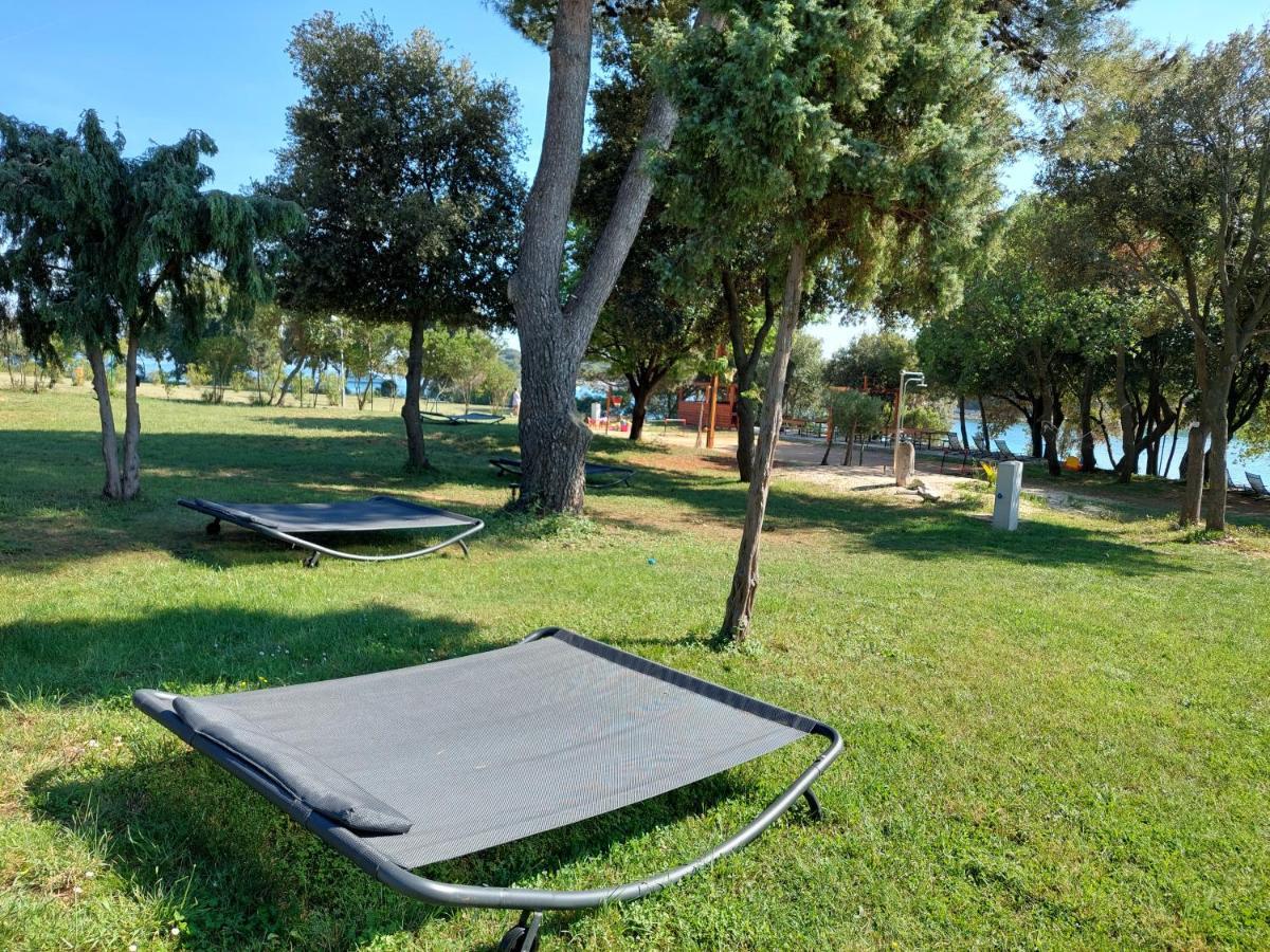 Hotel Grand Veles camp Banjole Exterior foto